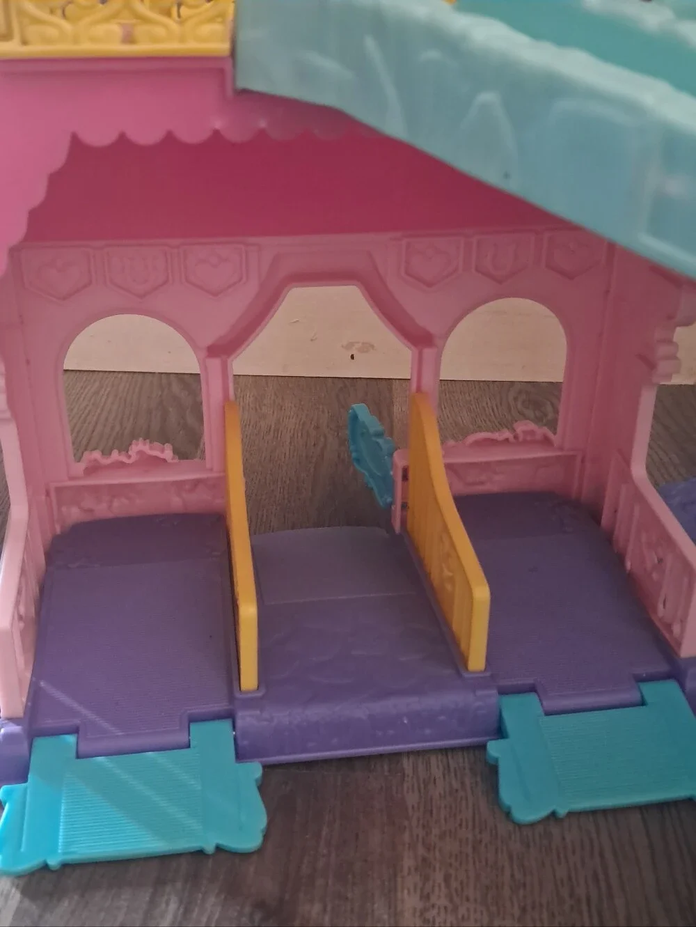 Fisher-Price Little People Disney Princess Klip-Klop Castle Working Lights Sound